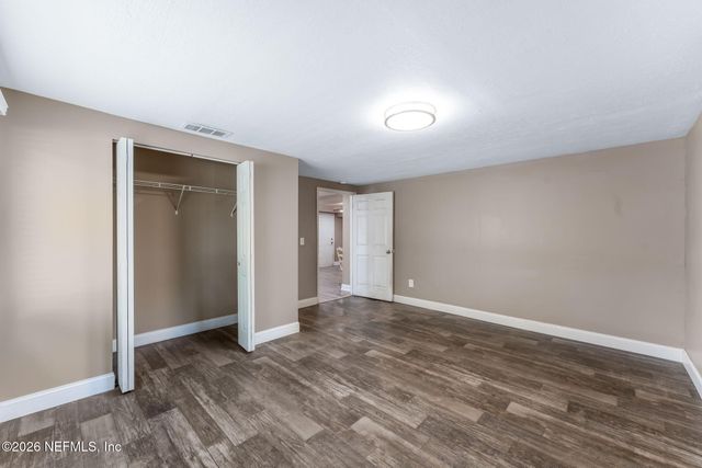 10501 WOOSTER Drive, Jacksonville, FL 32218