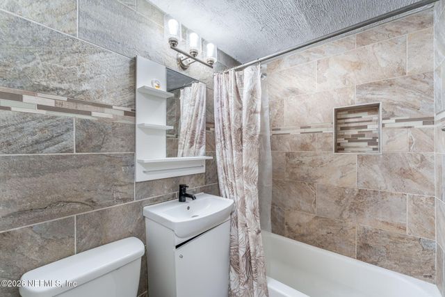 10501 WOOSTER Drive, Jacksonville, FL 32218