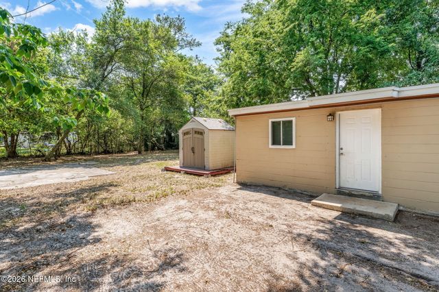 10501 WOOSTER Drive, Jacksonville, FL 32218