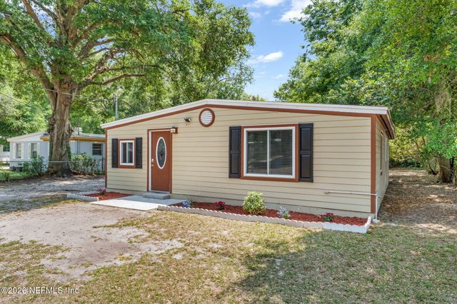 10501 WOOSTER Drive, Jacksonville, FL 32218