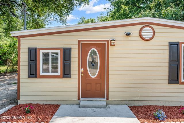 10501 WOOSTER Drive, Jacksonville, FL 32218