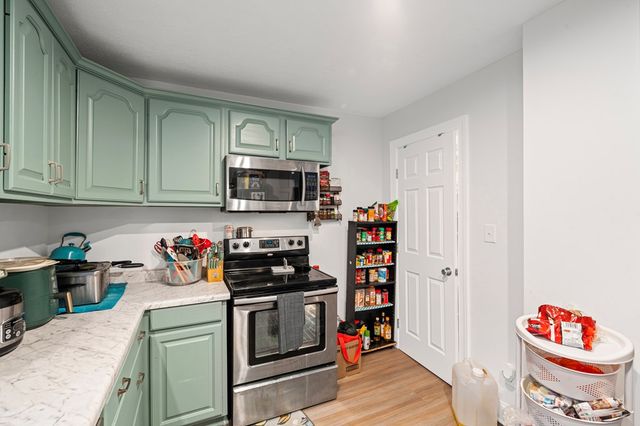 848 Kling St, Akron, OH 44311