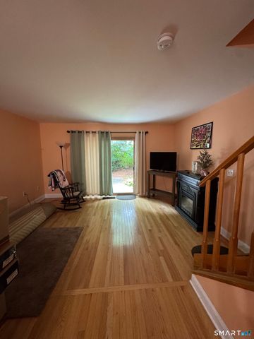57 Courtland Drive 57, Groton, CT 06340