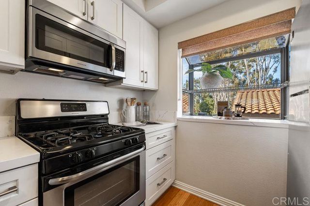 2118 Valleydale Lane, Encinitas, CA 92024