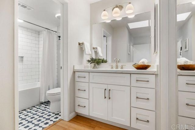 2118 Valleydale Lane, Encinitas, CA 92024