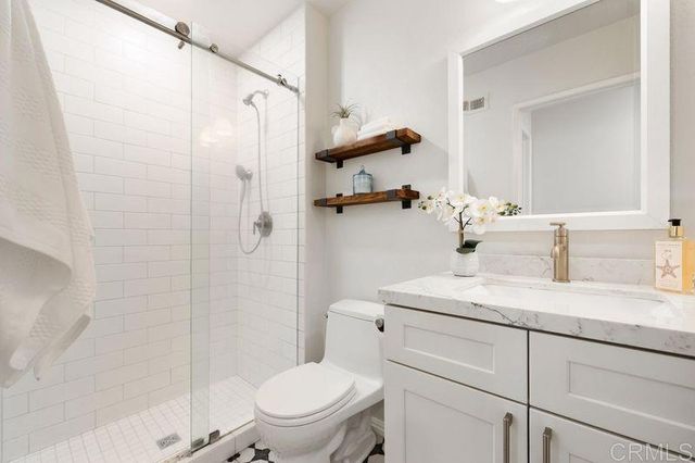 2118 Valleydale Lane, Encinitas, CA 92024