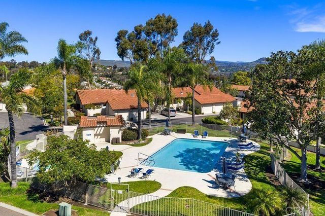 2118 Valleydale Lane, Encinitas, CA 92024