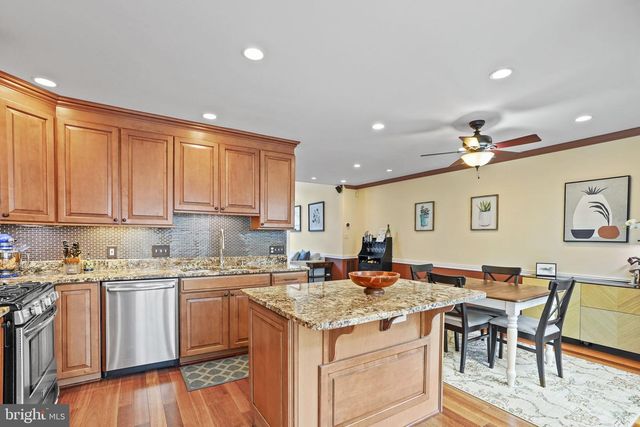 2442 GARNETT DR, Alexandria, VA 22311