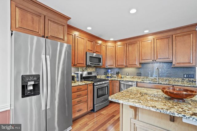 2442 GARNETT DR, Alexandria, VA 22311