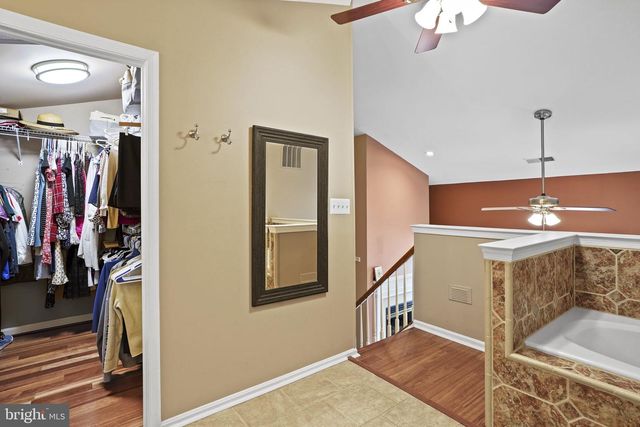 2442 GARNETT DR, Alexandria, VA 22311