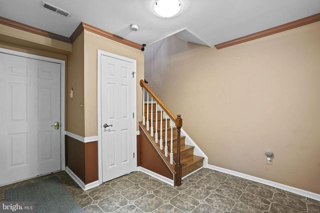 2442 GARNETT DR, Alexandria, VA 22311