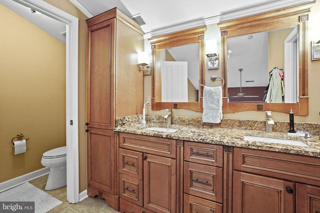 2442 GARNETT DR, Alexandria, VA 22311