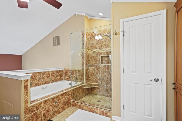 2442 GARNETT DR, Alexandria, VA 22311