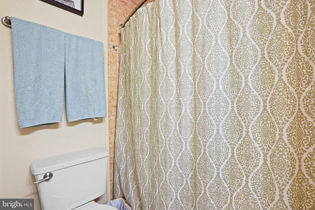 2442 GARNETT DR, Alexandria, VA 22311