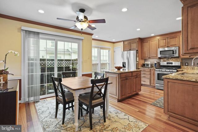 2442 GARNETT DR, Alexandria, VA 22311