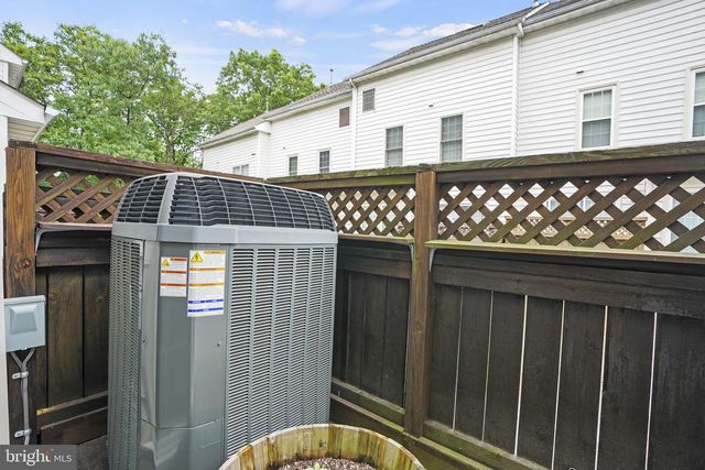 2442 GARNETT DR, Alexandria, VA 22311