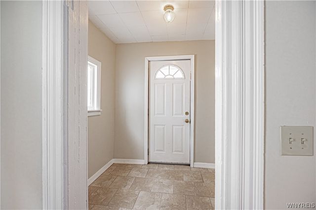 35 Corinthia Street, Lockport City, NY 14094