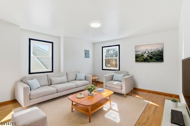 22 Schuyler Ave, Kearny Town, NJ 07032