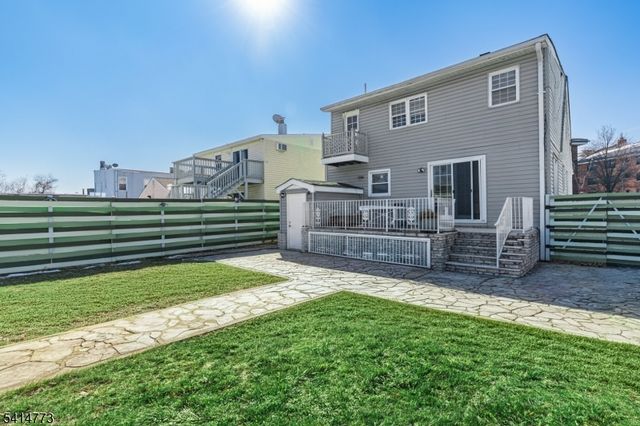 22 Schuyler Ave, Kearny Town, NJ 07032