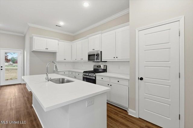 565 Patrick Farms Drive, Pearl, MS 39208