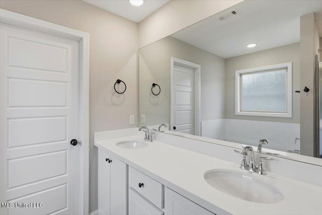 565 Patrick Farms Drive, Pearl, MS 39208