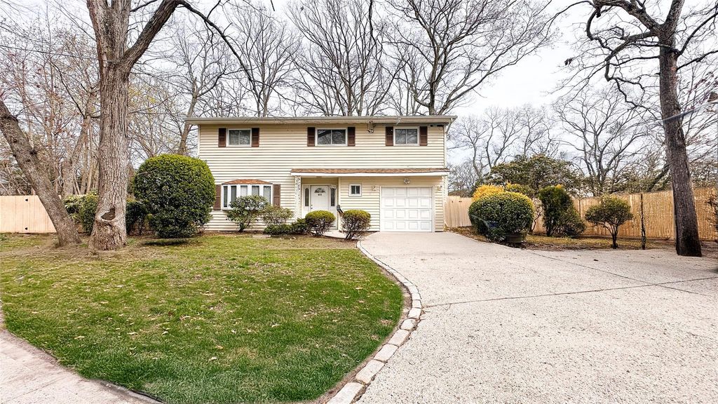 530 Melville Road, Farmingdale, NY 11735