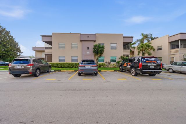 815 Flanders Q, Delray Beach, FL 33484