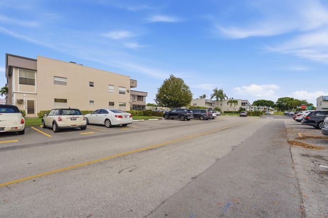 815 Flanders Q, Delray Beach, FL 33484