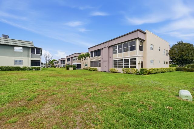 815 Flanders Q, Delray Beach, FL 33484