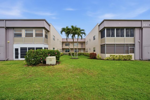 815 Flanders Q, Delray Beach, FL 33484