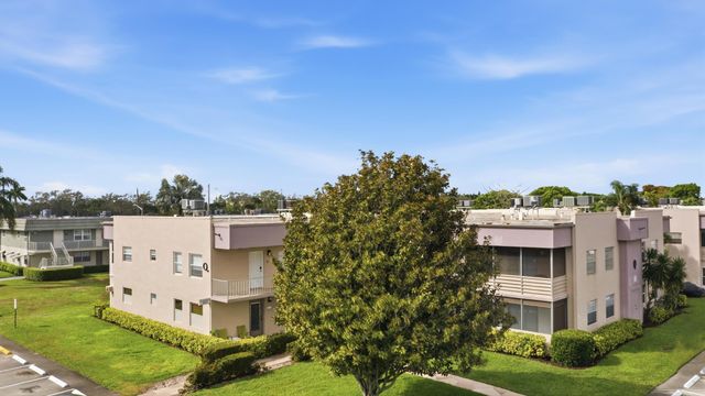 815 Flanders Q, Delray Beach, FL 33484