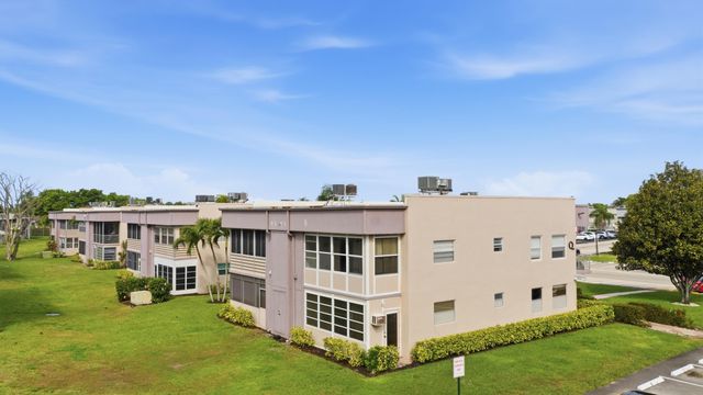 815 Flanders Q, Delray Beach, FL 33484