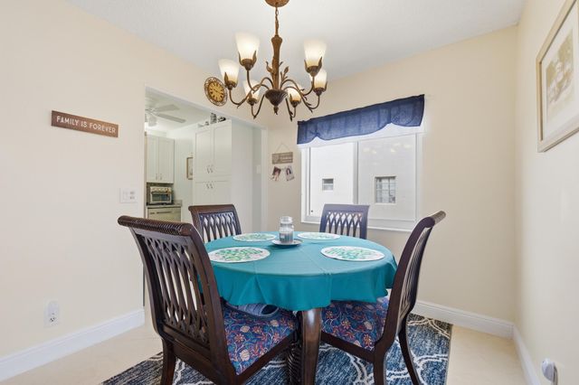 815 Flanders Q, Delray Beach, FL 33484