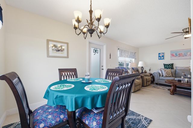 815 Flanders Q, Delray Beach, FL 33484