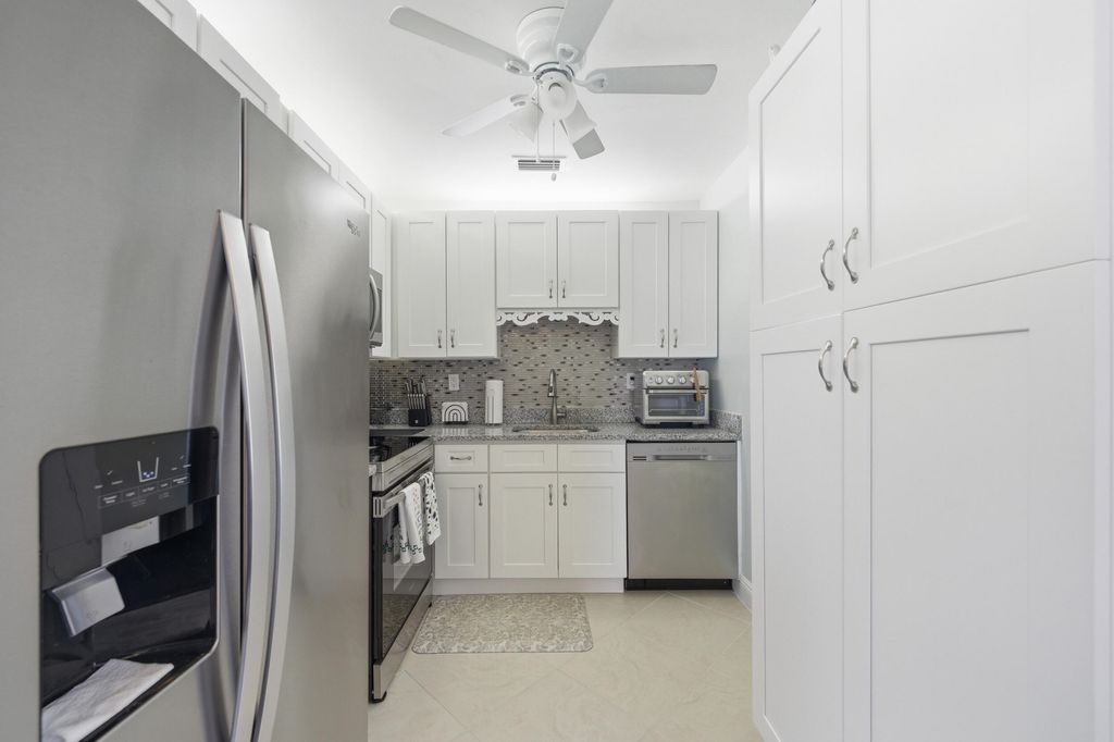 815 Flanders Q, Delray Beach, FL 33484