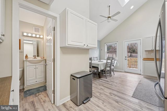 1212 REBEL HILL RD, Conshohocken, PA 19428