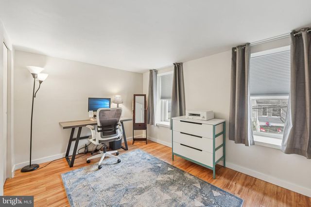 1212 REBEL HILL RD, Conshohocken, PA 19428