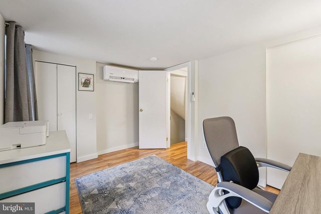 1212 REBEL HILL RD, Conshohocken, PA 19428