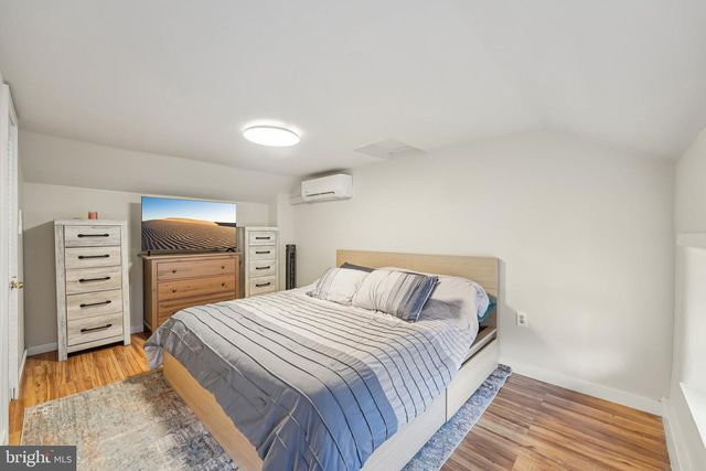 1212 REBEL HILL RD, Conshohocken, PA 19428