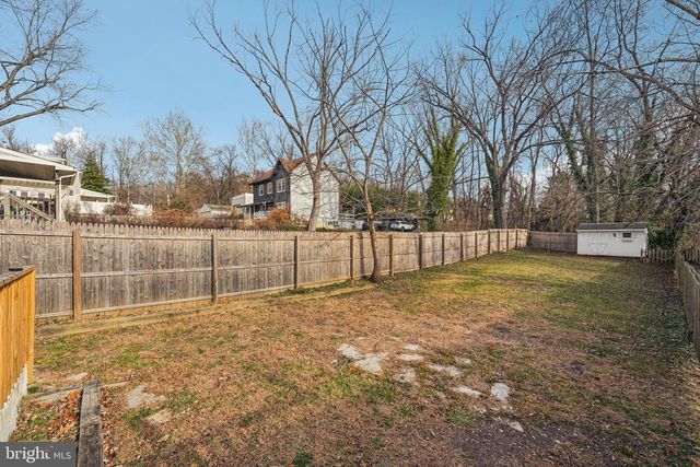 1212 REBEL HILL RD, Conshohocken, PA 19428