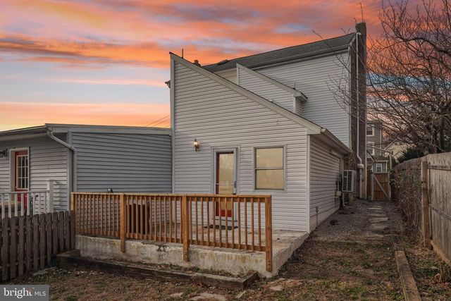 1212 REBEL HILL RD, Conshohocken, PA 19428