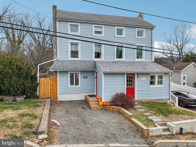 1212 REBEL HILL RD, Conshohocken, PA 19428