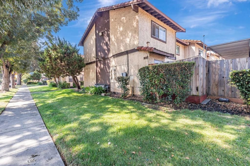 Image 5 of property listing at 7759 Murray Avenue, Gilroy, CA 95020