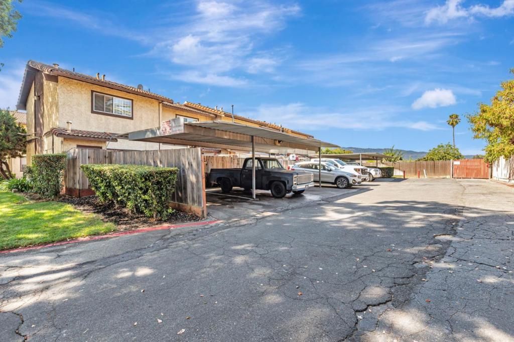 Image 8 of property listing at 7759 Murray Avenue, Gilroy, CA 95020