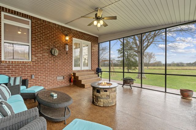 1206 Maple Hill Rd, Lebanon, TN 37087