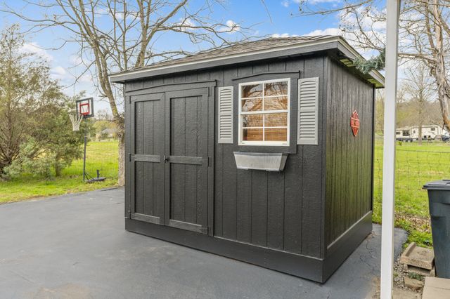 1206 Maple Hill Rd, Lebanon, TN 37087