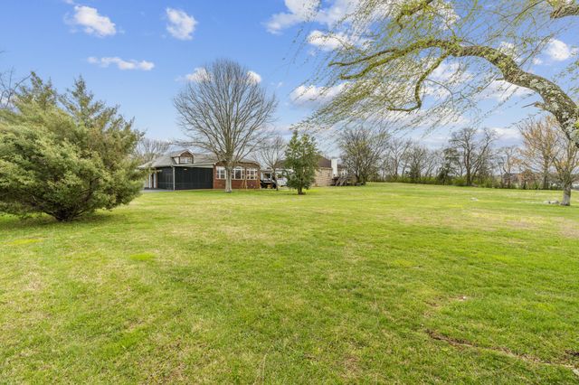 1206 Maple Hill Rd, Lebanon, TN 37087