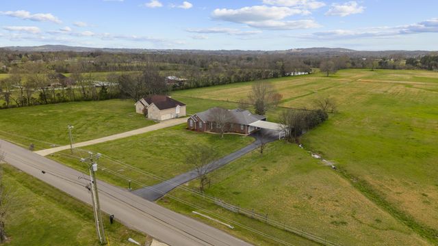 1206 Maple Hill Rd, Lebanon, TN 37087