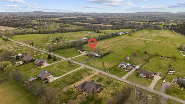 1206 Maple Hill Rd, Lebanon, TN 37087