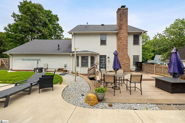 215 Bendingwood Circle, Taylors, SC 29687